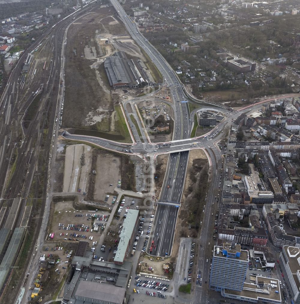 Duisburg aus der Vogelperspektive: Areal der Baustelle Autobahn A59 Koloniestraße - Mercatorkreisel in Duisburg in Nordrhein-Westfalen