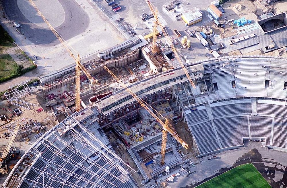 Luftaufnahme Berlin - Areal des Berliner Olypiastadions auf dem Olymiapark Berlin während des Umbaus / Modernisierung durch die WALTER BAU AG