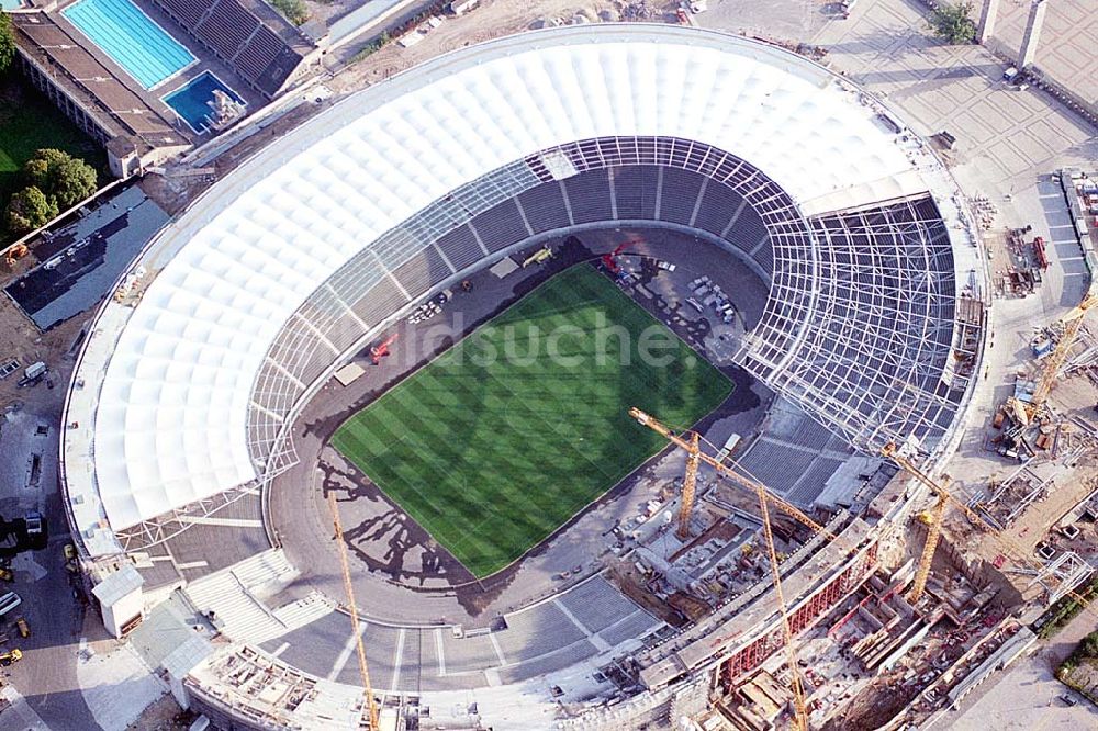 Berlin von oben - Areal des Berliner Olypiastadions auf dem Olymiapark Berlin während des Umbaus / Modernisierung durch die WALTER BAU AG