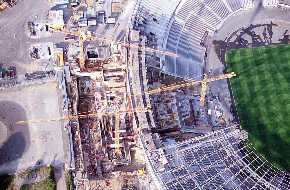 Luftbild Berlin - Areal des Berliner Olypiastadions auf dem Olymiapark Berlin während des Umbaus / Modernisierung durch die WALTER BAU AG