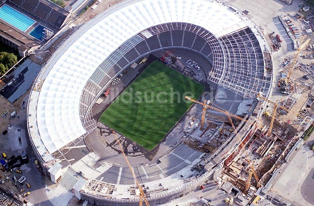 Berlin von oben - Areal des Berliner Olypiastadions auf dem Olymiapark Berlin während des Umbaus / Modernisierung durch die WALTER BAU AG