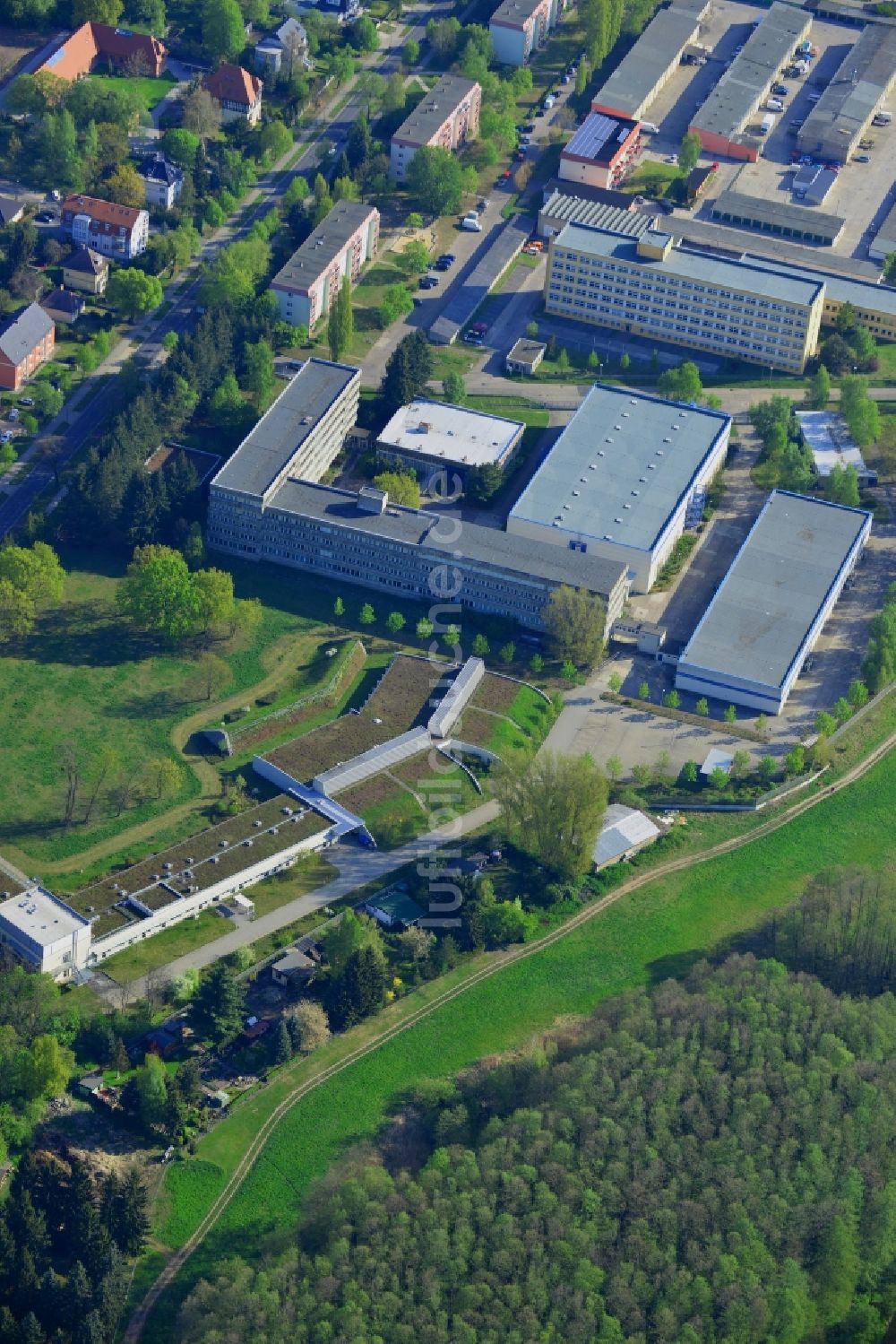 Hoppegarten von oben - Areal des Bundesarchiv an der Lindenalle in Hoppegarten / Site of the Federal Archives in Hoppegarten