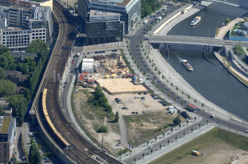 Luftaufnahme Berlin - Areal des Bundespressestrandes in Berlin Mitte