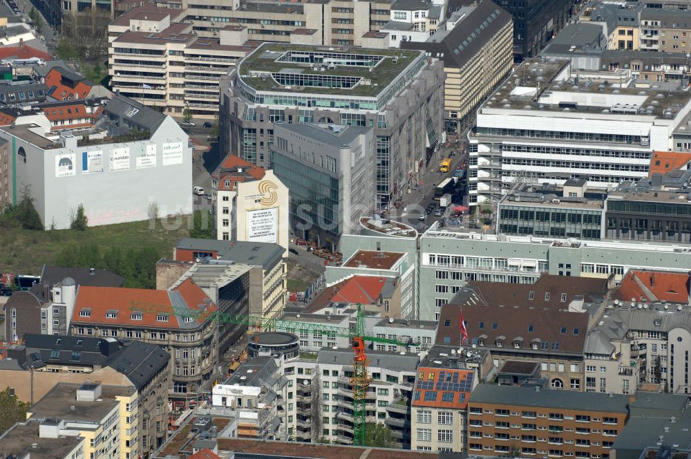 Berlin aus der Vogelperspektive: Areal des ehemaligen Grenzüberganges Checkpoint Charlie Berlin