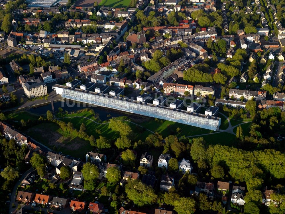 Luftaufnahme Gelsenkirchen - Areal der ehemaligen Zeche Ver. Rheinelbe & Alma - Rheinelbe 6, heute ein Wissenschaftspark in dem sich das Stadtarchiv und zahlreiche Unternehmen befinden, in Gelsenkirchen in Nordrhein-Westfalen