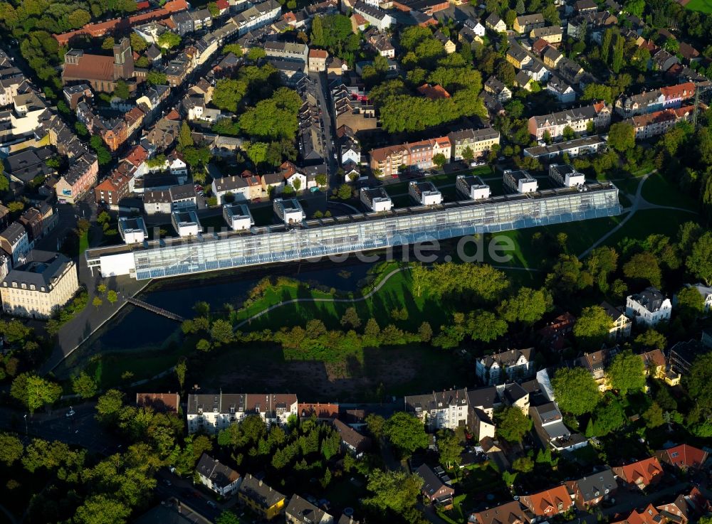 Gelsenkirchen von oben - Areal der ehemaligen Zeche Ver. Rheinelbe & Alma - Rheinelbe 6, heute ein Wissenschaftspark in dem sich das Stadtarchiv und zahlreiche Unternehmen befinden, in Gelsenkirchen in Nordrhein-Westfalen