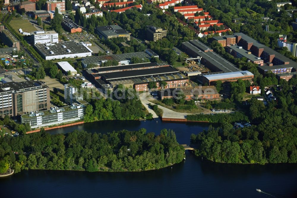 Berlin Reinickendorf von oben - Areal des Entwicklungsgebiet Borsighafen am Borsigdamm zum Tefeler See in Berlin Reinickendorf