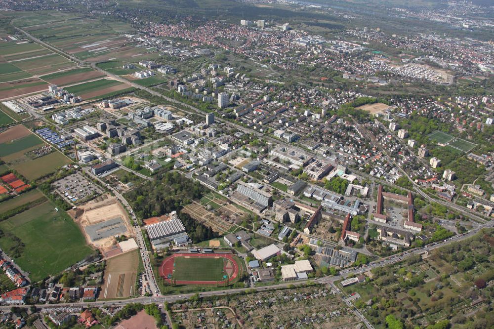 Mainz aus der Vogelperspektive: Areal der Johannes-Gutenberg-Universität Mainz