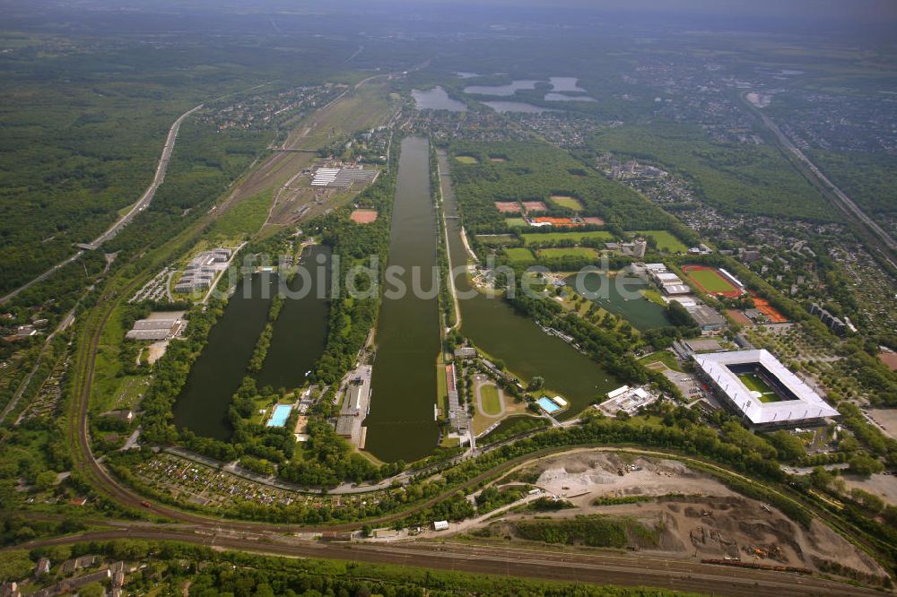 Luftbild Duisburg - Areal an der MSV-Arena Wedau mit der Regattabahn und der Parallelkanal in Duisburg