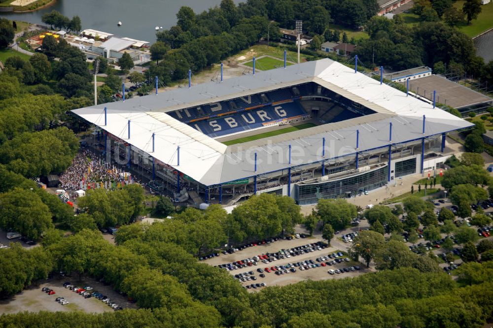 Duisburg von oben - Areal an der MSV-Arenal in Duisburg