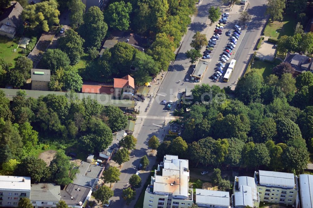 Luftaufnahme Berlin - Areal Prinzessinnenstraße / Bahnhofstraße an der Bahnstrecke Dresdner Bahn zum S- Bahnhof Lichtenrade in Berlin