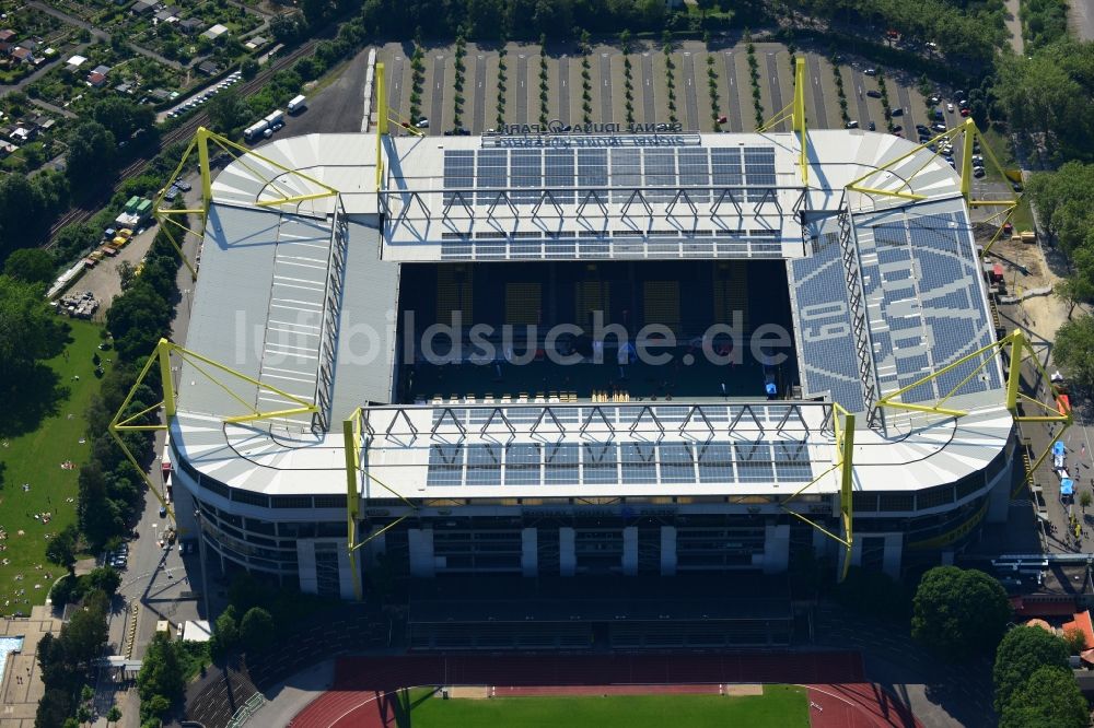 Dortmund von oben - Arena des Borussia Borusseum , dem Stadion Signal Iduna Park in Dortmund im Bundesland Nordrhein-Westfalen