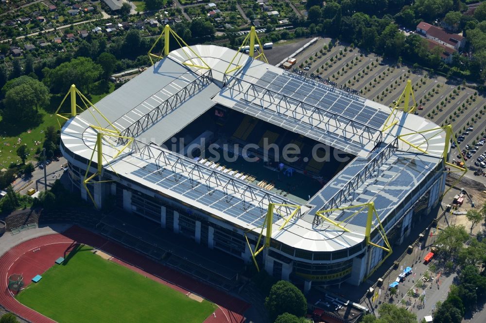 Dortmund aus der Vogelperspektive: Arena des Borussia Borusseum , dem Stadion Signal Iduna Park in Dortmund im Bundesland Nordrhein-Westfalen