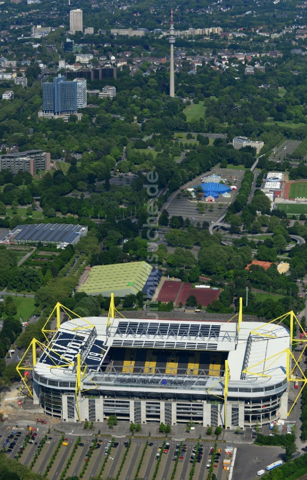 Luftbild Dortmund - Arena des Borussia Borusseum , dem Stadion Signal Iduna Park in Dortmund im Bundesland Nordrhein-Westfalen