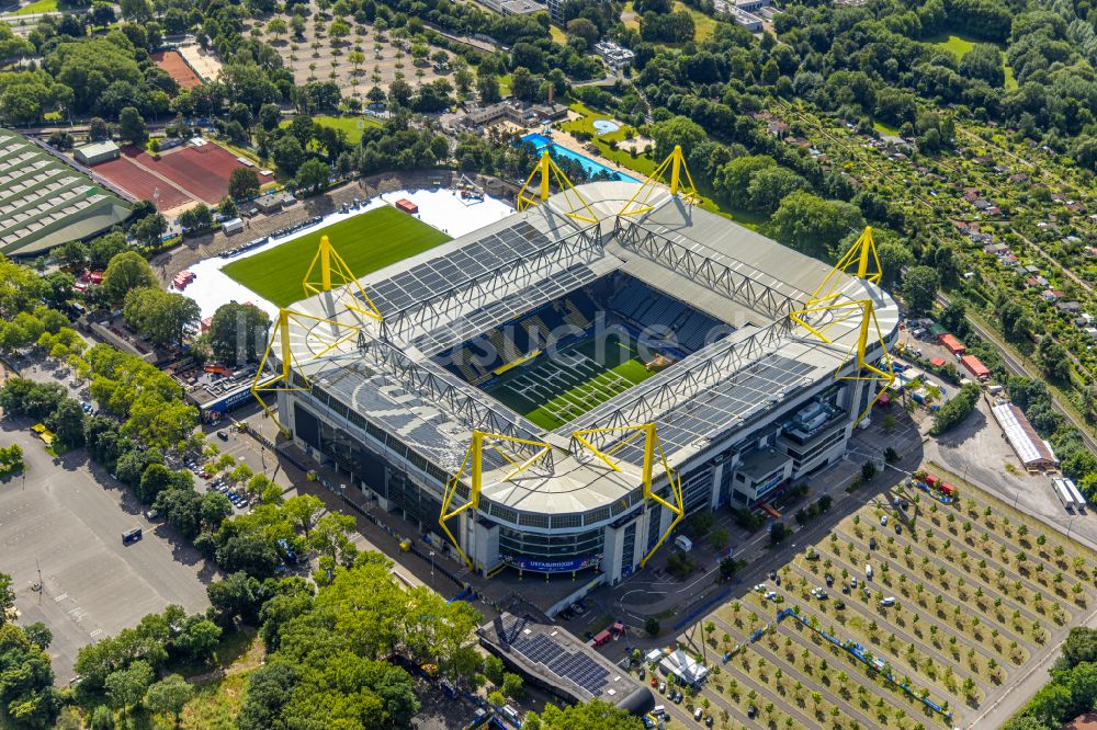 Dortmund von oben - Arena des BVB - Stadion Signal Iduna Park in Dortmund im Bundesland Nordrhein-Westfalen, Deutschland