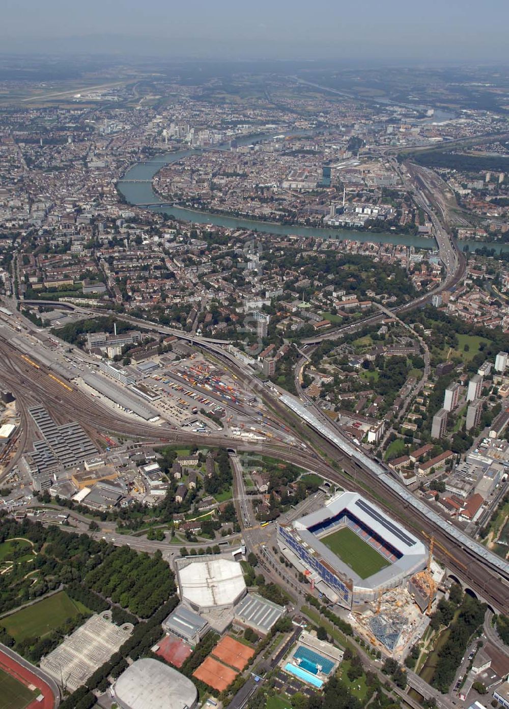 Luftaufnahme Basel - Arena - Stadion St. Jakob-Park des FC Basel in Basel in der Schweiz