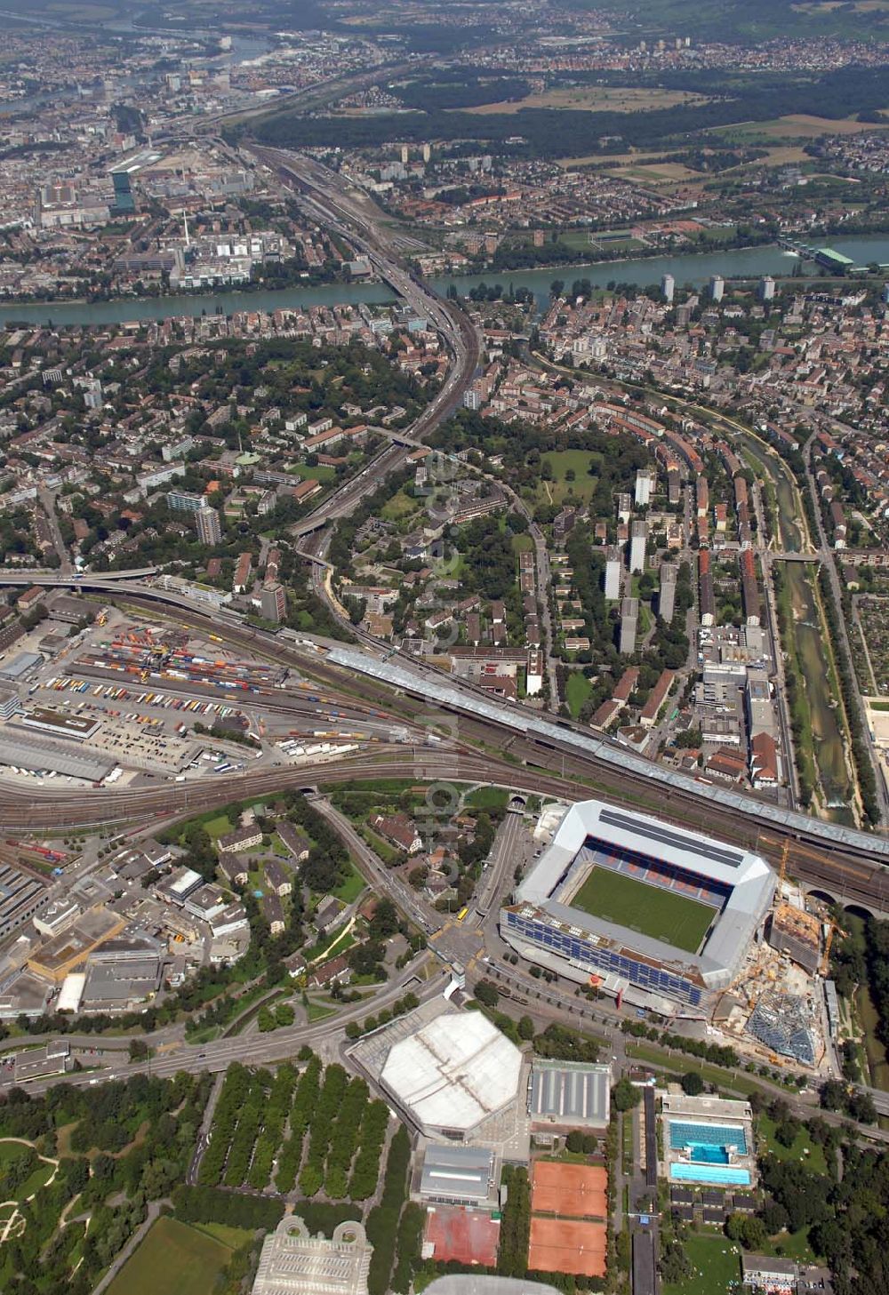 Basel aus der Vogelperspektive: Arena - Stadion St. Jakob-Park des FC Basel in Basel in der Schweiz