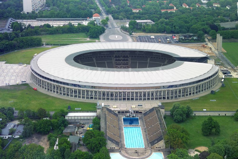 Luftaufnahme Berlin - Arena des Stadion Olympiastadion in Berlin