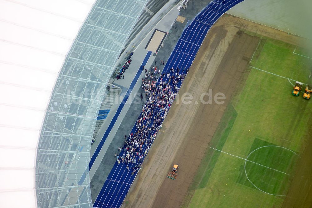 Berlin aus der Vogelperspektive: Arena des Stadion Olympiastadion in Berlin