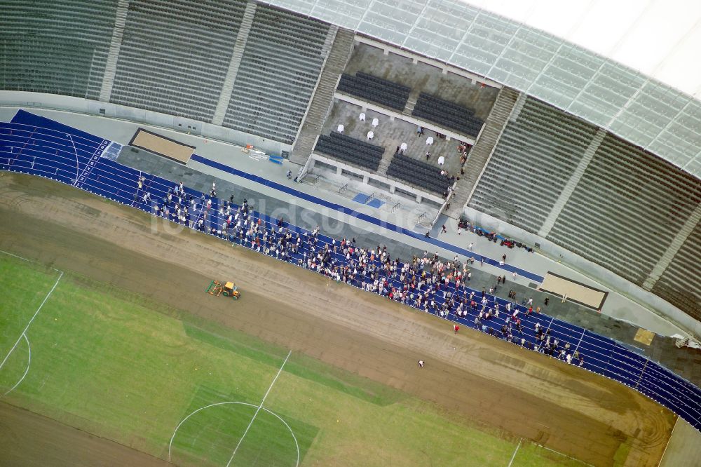 Berlin von oben - Arena des Stadion Olympiastadion in Berlin