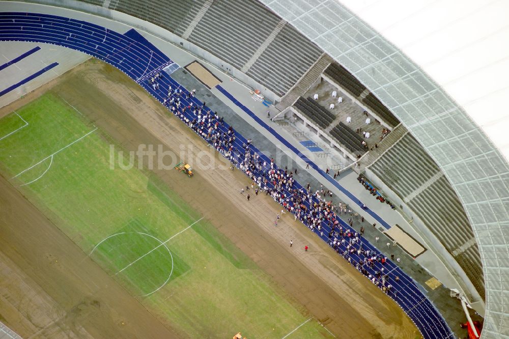 Berlin aus der Vogelperspektive: Arena des Stadion Olympiastadion in Berlin