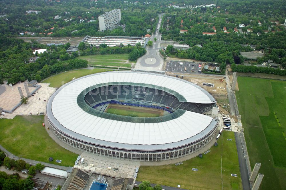 Luftaufnahme Berlin - Arena des Stadion Olympiastadion in Berlin