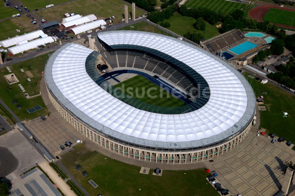 Luftbild Berlin - Arena des Stadion Olympiastadion in Berlin