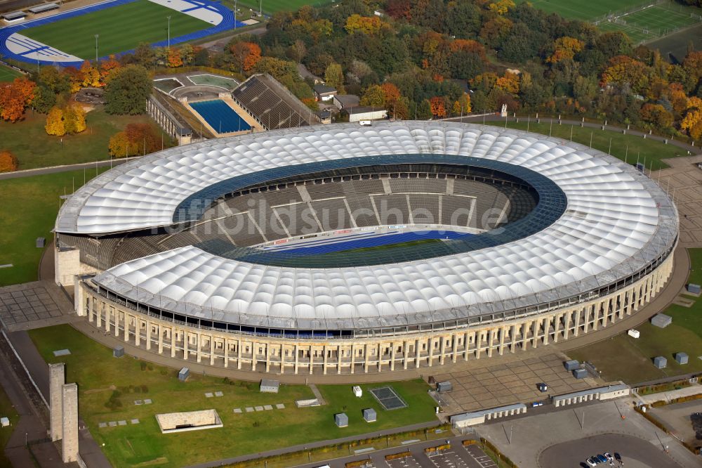 Luftaufnahme Berlin - Arena des Stadion Olympiastadion in Berlin