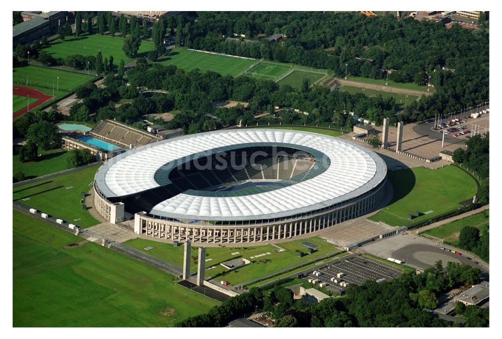 Luftaufnahme Berlin - Arena des Stadion Olympiastadion in Berlin