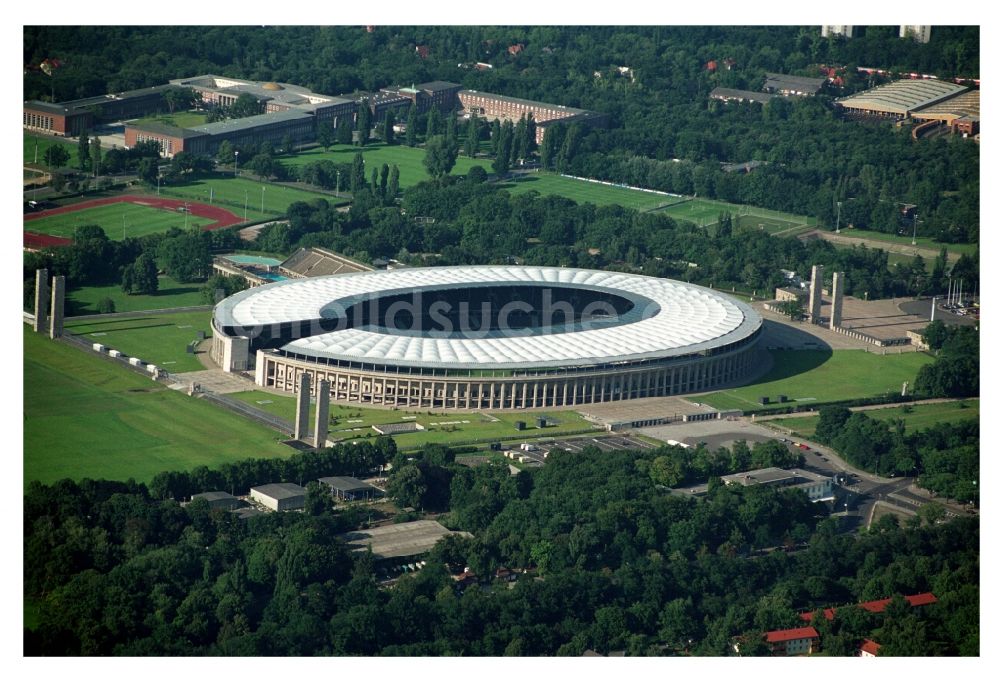 Luftbild Berlin - Arena des Stadion Olympiastadion in Berlin