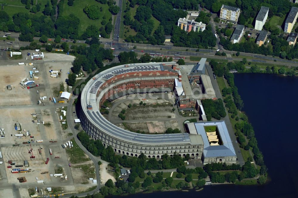 Nürnberg aus der Vogelperspektive: Arena der unvollendeten Kongresshalle auf dem ehemaligen Reichsparteitagsgelände in Nürnberg im Bundesland Bayern