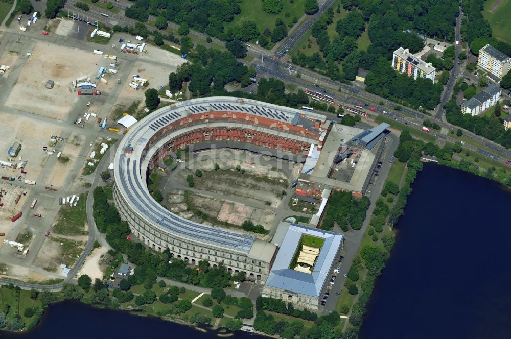 Nürnberg aus der Vogelperspektive: Arena der unvollendeten Kongresshalle auf dem ehemaligen Reichsparteitagsgelände in Nürnberg im Bundesland Bayern