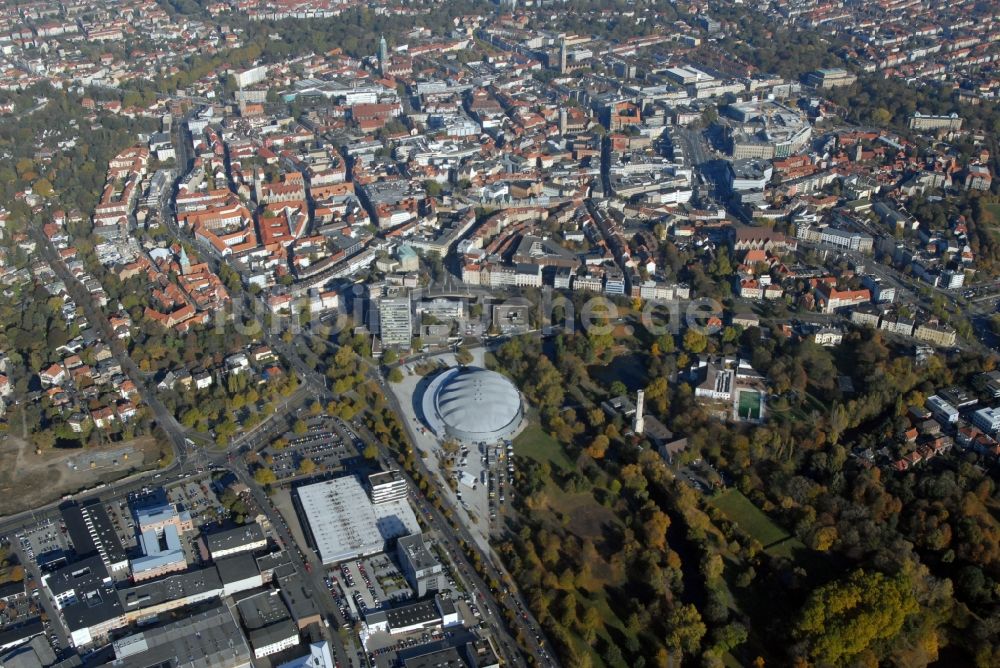 Braunschweig aus der Vogelperspektive: Arena Volkswagen Halle Braunschweig am Europaplatz in Braunschweig im Bundesland Niedersachsen, Deutschland