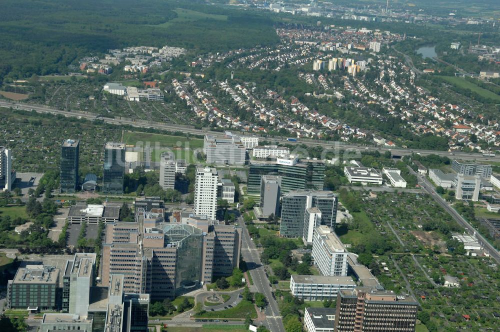 Frankfurt am Main aus der Vogelperspektive: Atricom Bürohaus in Frankfurt-Niederrad