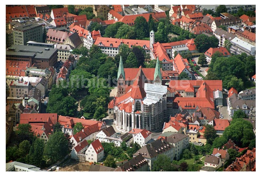 Augsburg / Bayern aus der Vogelperspektive: Augsburgs Dom: Holbein-Altar und Prophetenfenster