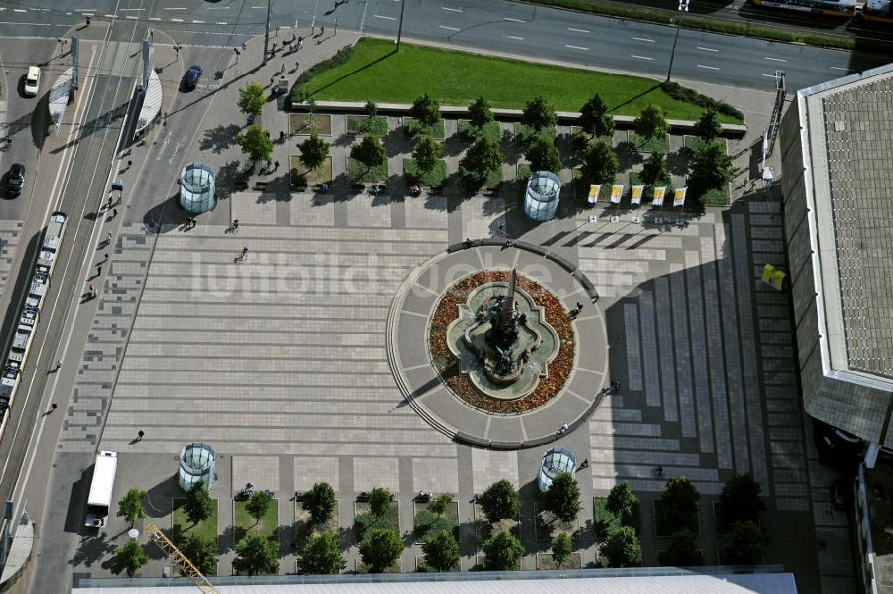 Luftbild Leipzig - Augustusplatz mit Mendebrunnen Leipzig