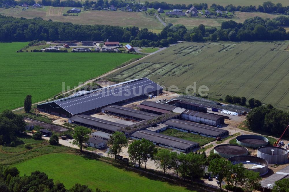 Luftbild Werneuchen - Aus- und Neubau der Biogas - Sammelbecken der Schweine- und Rindermastanlage an der Wegendorfer Straße in Werneuchen in Brandenburg