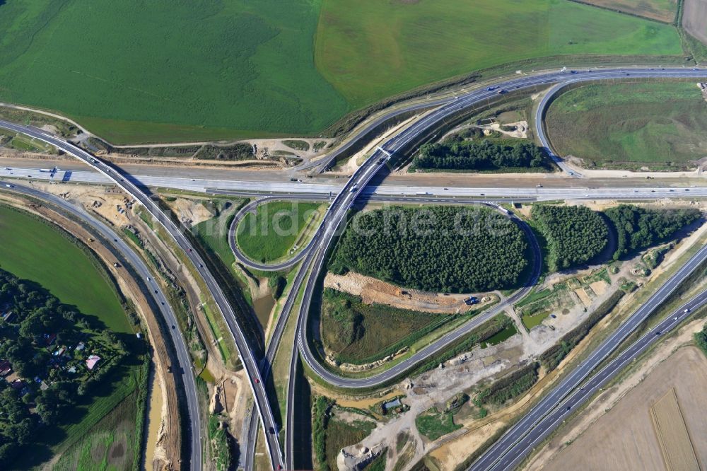 Luftbild Schwanebeck - Aus- und Umbauarbeiten am Autobahndreieck AD Schwanebeck / Kreuz Barnim an der Autobahn A10 und A11 bei Schwanebeck in Brandenburg