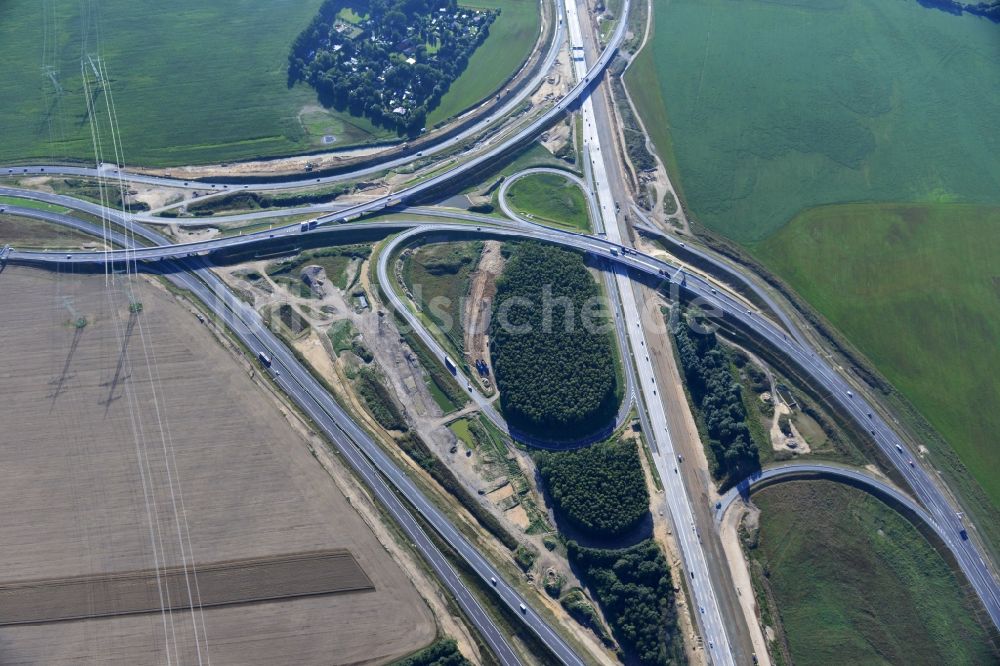 Luftaufnahme Schwanebeck - Aus- und Umbauarbeiten am Autobahndreieck AD Schwanebeck / Kreuz Barnim an der Autobahn A10 und A11 bei Schwanebeck in Brandenburg