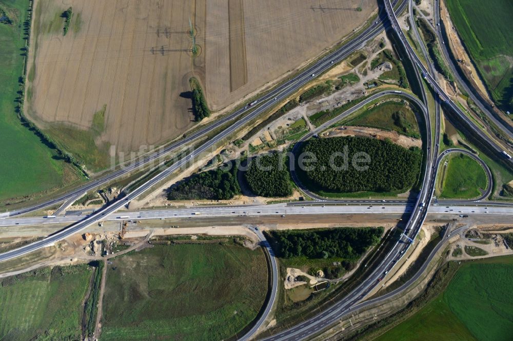 Schwanebeck von oben - Aus- und Umbauarbeiten am Autobahndreieck AD Schwanebeck / Kreuz Barnim an der Autobahn A10 und A11 bei Schwanebeck in Brandenburg