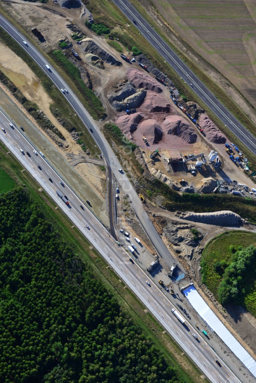 Luftbild Schwanebeck - Aus- und Umbauarbeiten am Autobahndreieck AD Schwanebeck / Kreuz Barnim an der Autobahn A10 und A11 bei Schwanebeck in Brandenburg