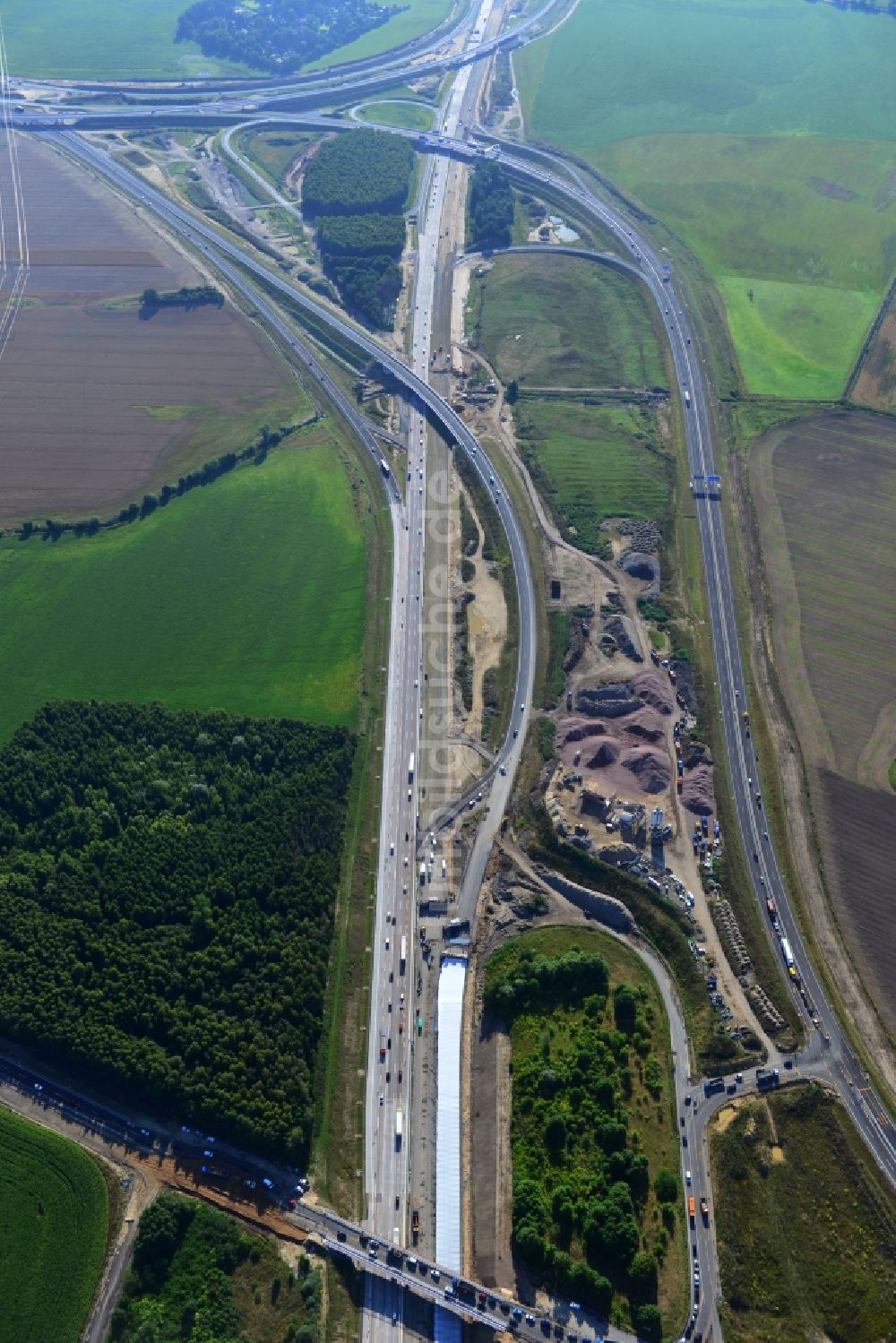 Schwanebeck von oben - Aus- und Umbauarbeiten am Autobahndreieck AD Schwanebeck / Kreuz Barnim an der Autobahn A10 und A11 bei Schwanebeck in Brandenburg