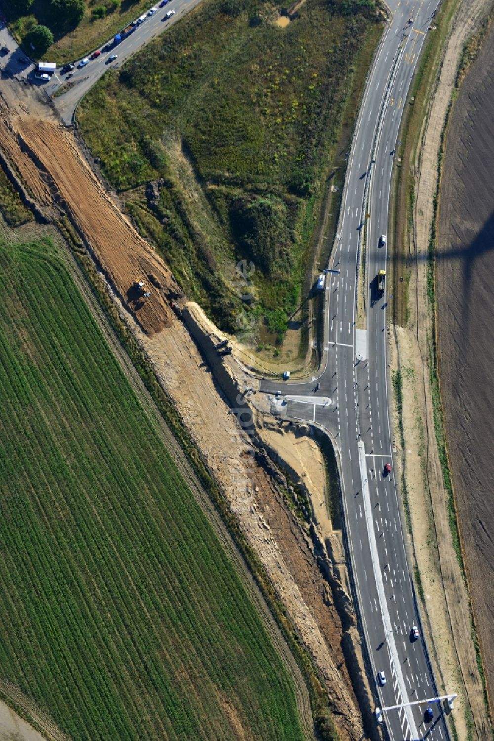 Schwanebeck von oben - Aus- und Umbauarbeiten am Autobahndreieck AD Schwanebeck / Kreuz Barnim an der Autobahn A10 und A11 bei Schwanebeck in Brandenburg