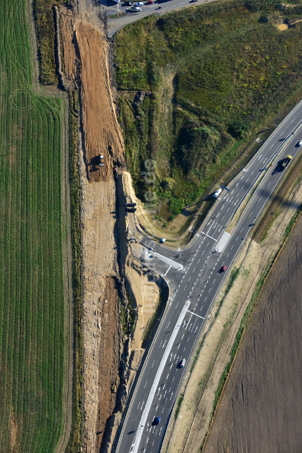 Schwanebeck aus der Vogelperspektive: Aus- und Umbauarbeiten am Autobahndreieck AD Schwanebeck / Kreuz Barnim an der Autobahn A10 und A11 bei Schwanebeck in Brandenburg