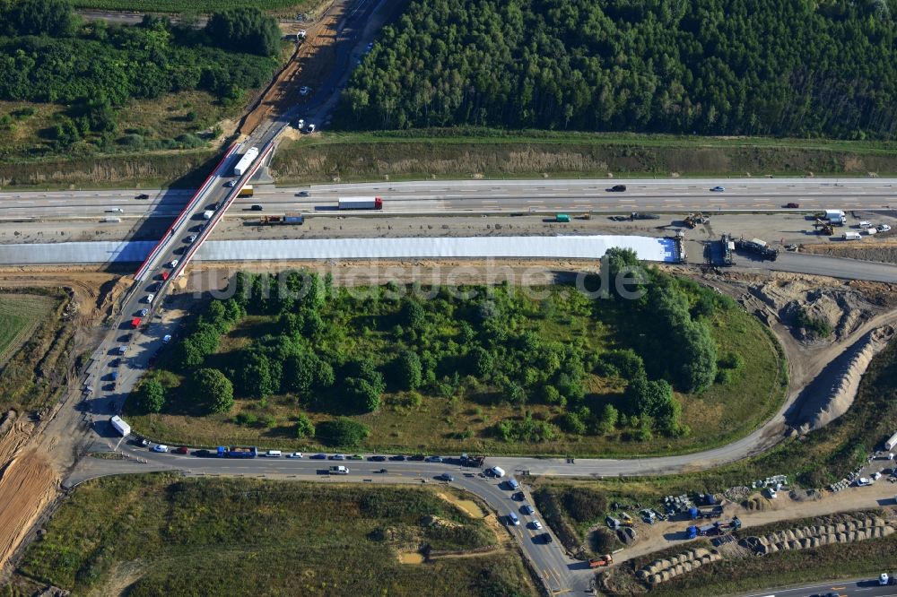 Luftbild Schwanebeck - Aus- und Umbauarbeiten am Autobahndreieck AD Schwanebeck / Kreuz Barnim an der Autobahn A10 und A11 bei Schwanebeck in Brandenburg