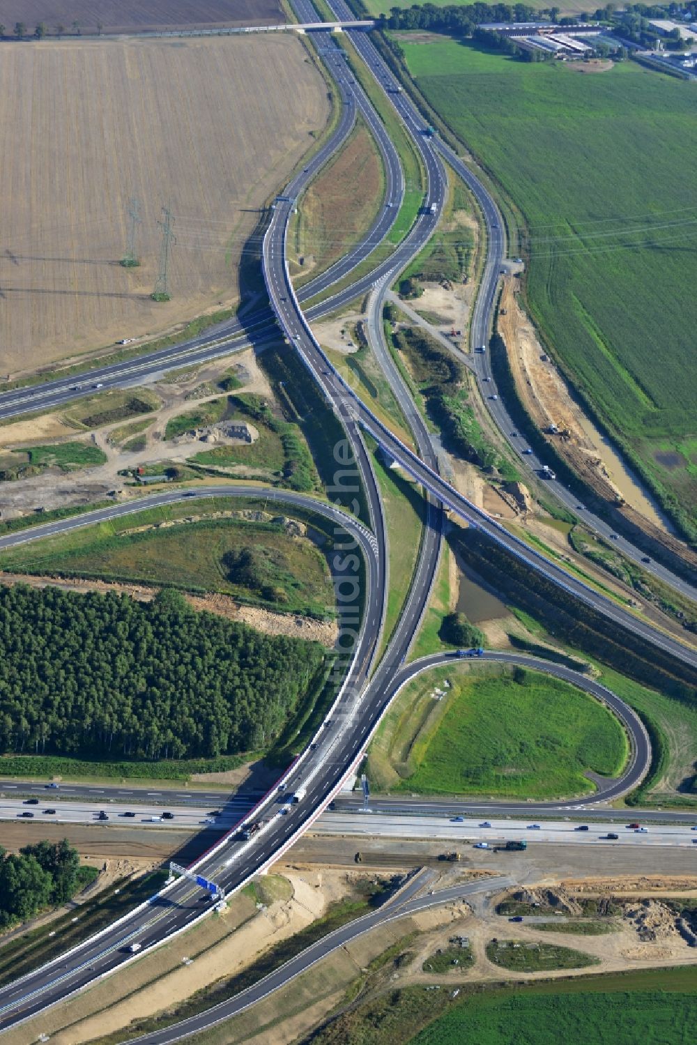 Schwanebeck von oben - Aus- und Umbauarbeiten am Autobahndreieck AD Schwanebeck / Kreuz Barnim an der Autobahn A10 und A11 bei Schwanebeck in Brandenburg