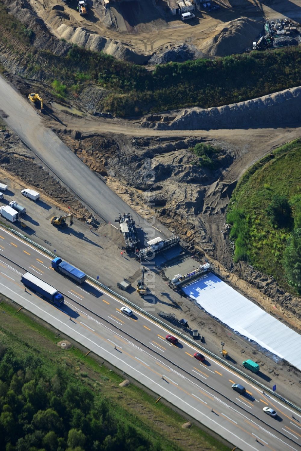 Luftaufnahme Schwanebeck - Aus- und Umbauarbeiten am Autobahndreieck AD Schwanebeck / Kreuz Barnim an der Autobahn A10 und A11 bei Schwanebeck in Brandenburg