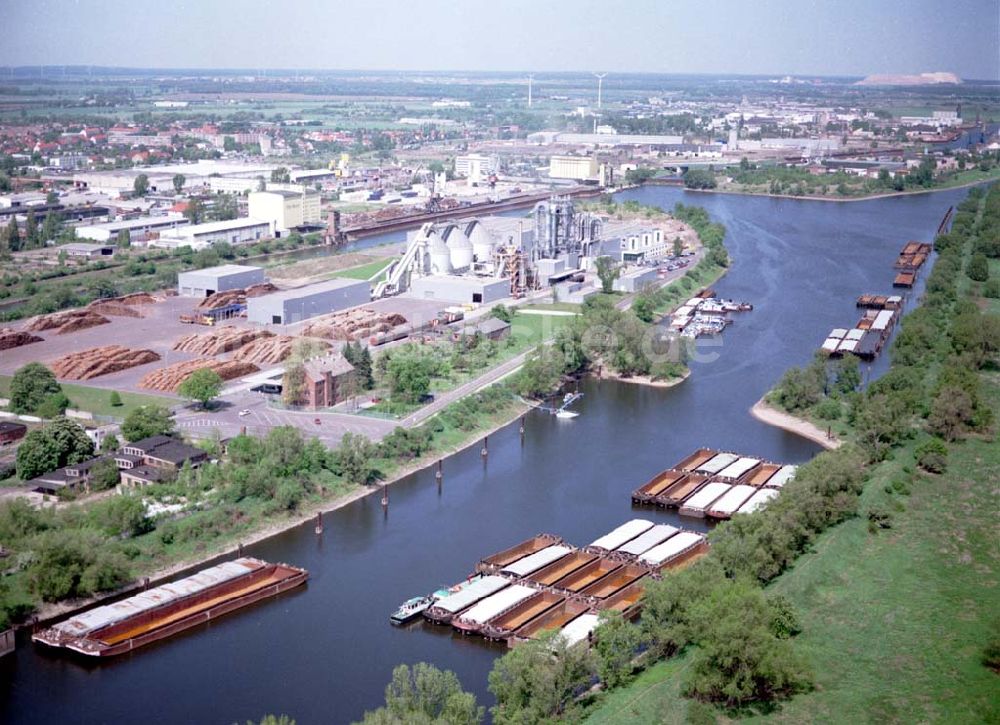 Luftaufnahme Magdeburg / Sachsen - Anhalt - Ausbau des Abstiegskanales am Binnenhafen Magdeburg in Sachsen - Anhalt