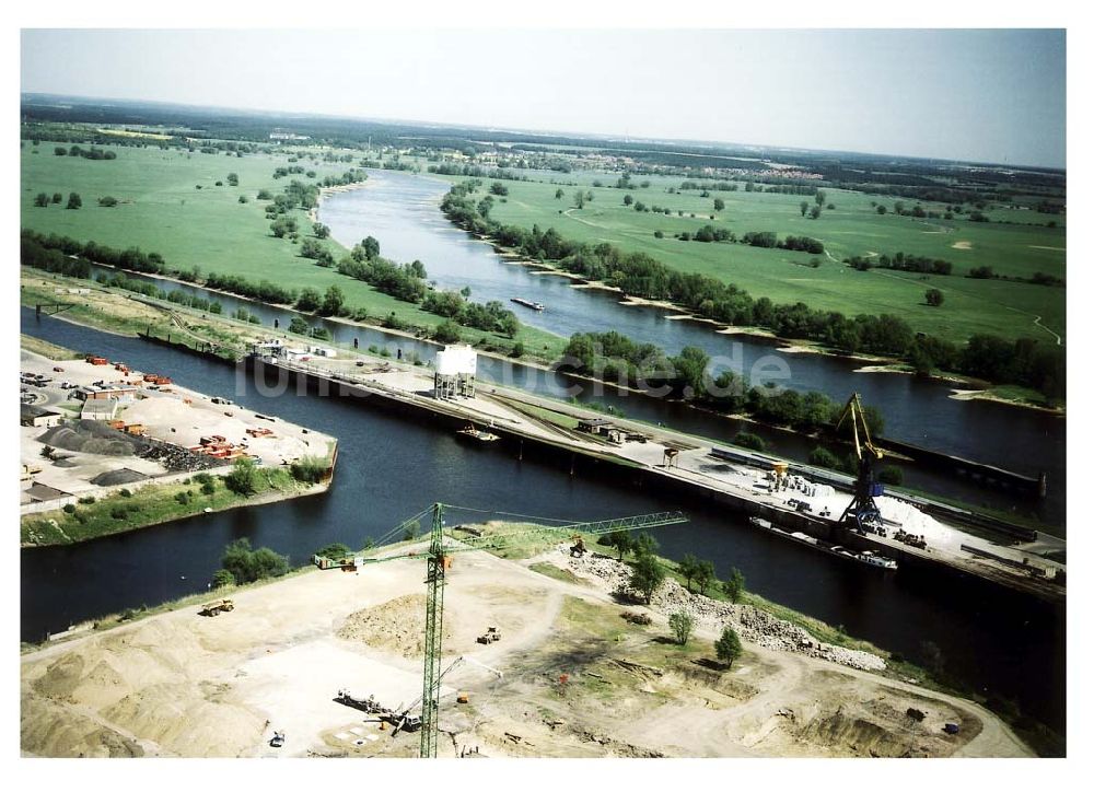 Magdeburg / Sachsen - Anhalt von oben - Ausbau des Abstiegskanales am Binnenhafen Magdeburg in Sachsen - Anhalt