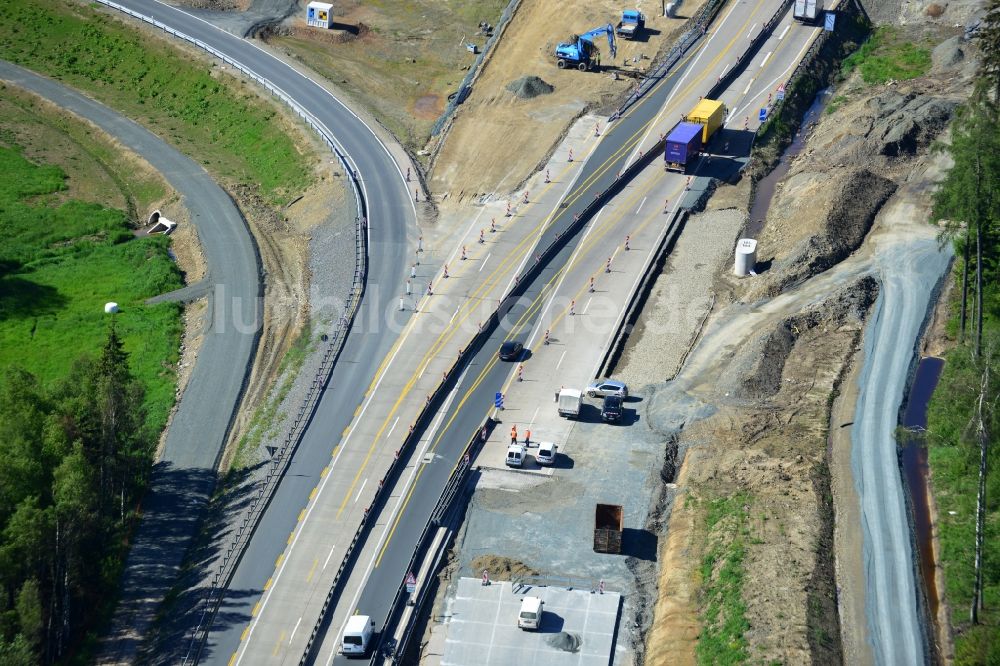 Luftaufnahme Dittersdorf - Ausbau- Arbeiten und Baustellen an der Streckenführung der BAB Bundesautobahn A9 bei Dittersdorf in Thüringen